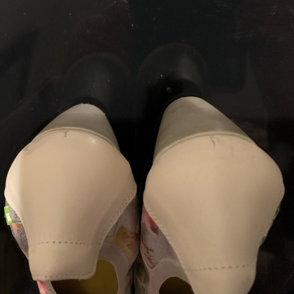Wanda Panda Leather Floral Pumps Rubber Sole & Heel Ice (Off white/floral) Sz 39 - Picture 8 of 8